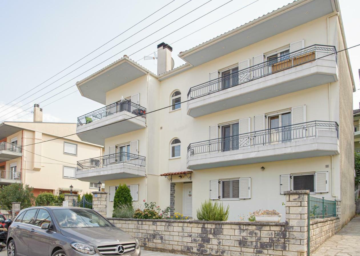 La Casa - Traditionally Elegant Apt 38M2 W Prk Grd Ioannina Exterior foto